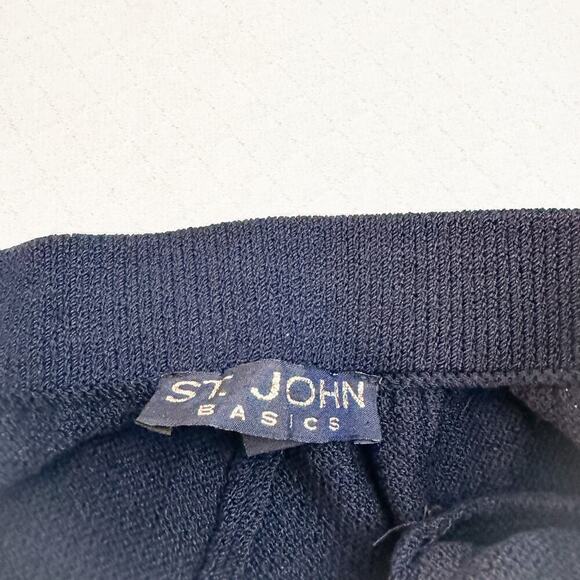 St. John Basics Navy Straight Leg Wool Pants Pockets Size 4 MINT - Picture 2 of 8